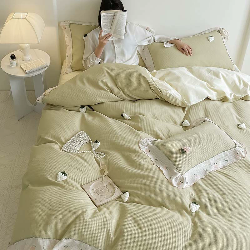Хлопковый трехмерный набор, клубника, насыпь простыня(??) duvet cover, bedspread, 4 piece set, with embroidery