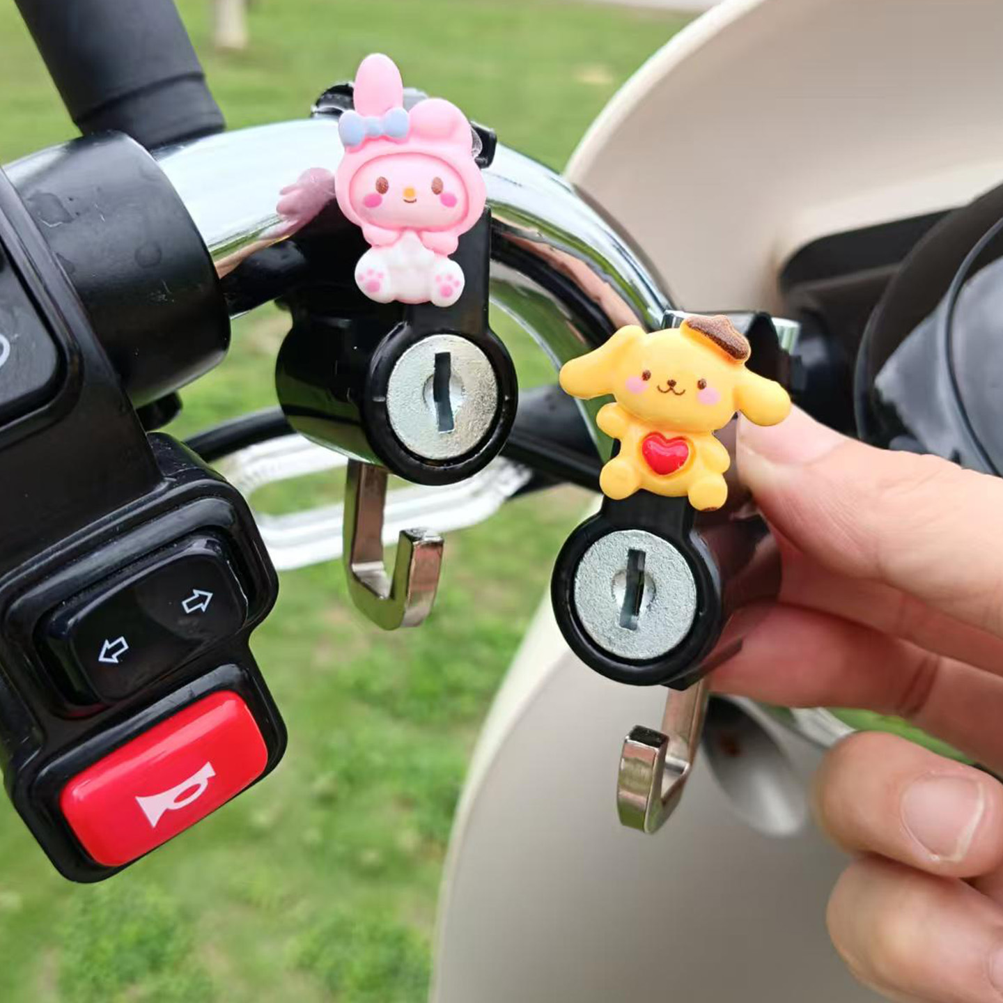 Cartoon Helmet Lock for Bicycles, Electric Vehicles, Motorcycles, Scooters, Mountain Bikes, Baby Strollers, Multifunctional Anti-Theft Lock Hook