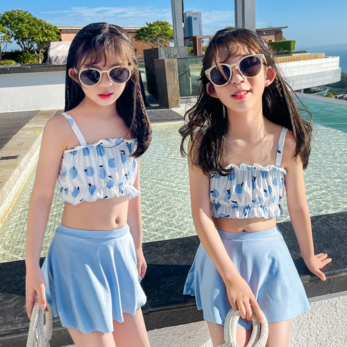 Children's swimwear set, separate two-piece for girls,  new cute polka dot swimsuit for little girls, medium and small children, vacation swimwear