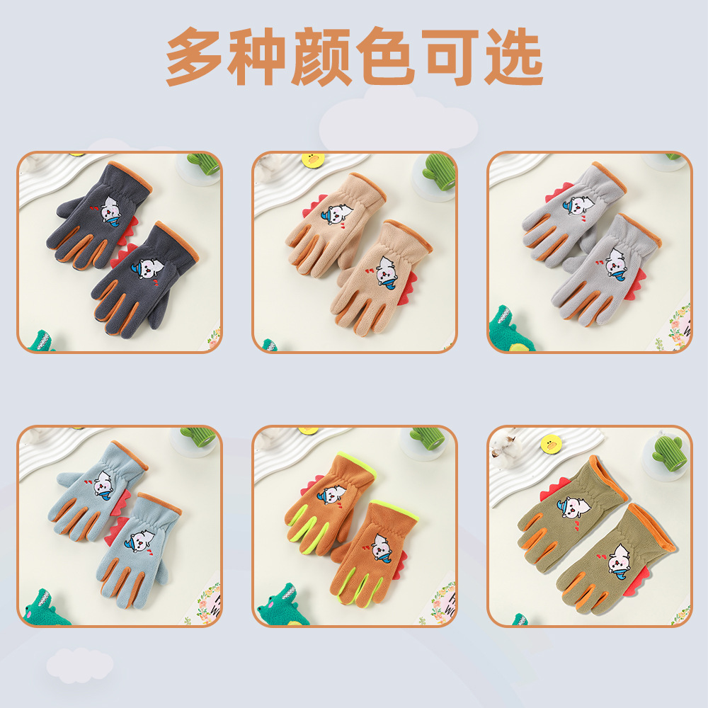 Guantes de invierno para niños con guantes de terciopelo de dibujos animados al aire libre para montar a favor de la piel, guantes de terciopelo de grano para niños y niñas.