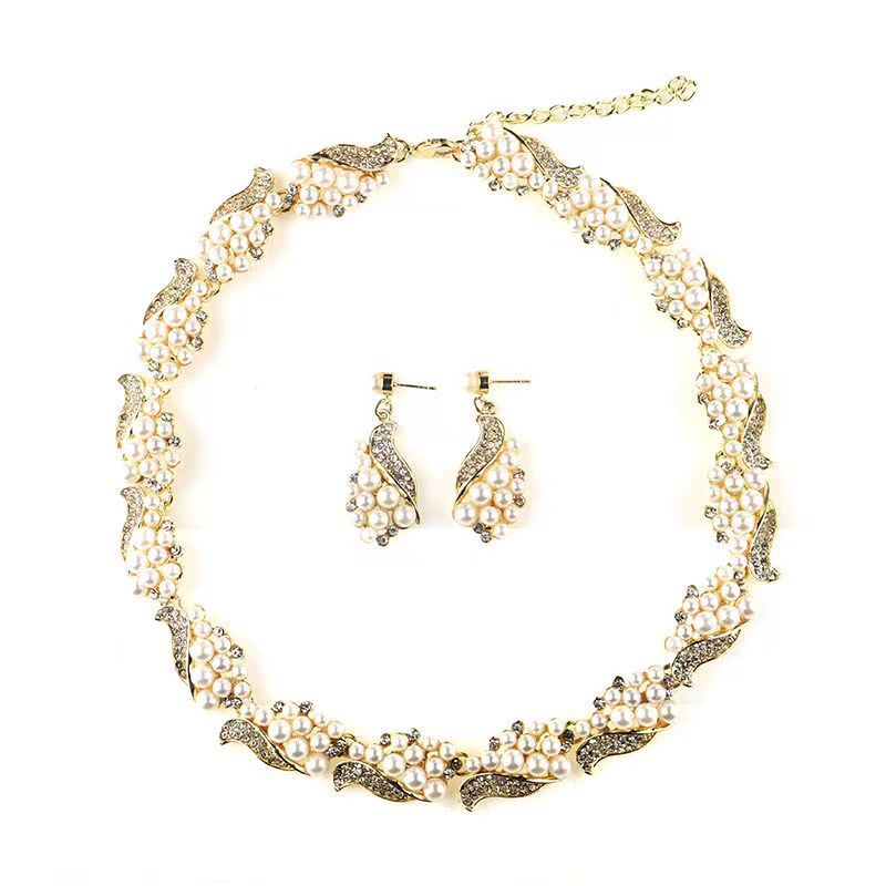 Pearl Jewelry Set Image 4