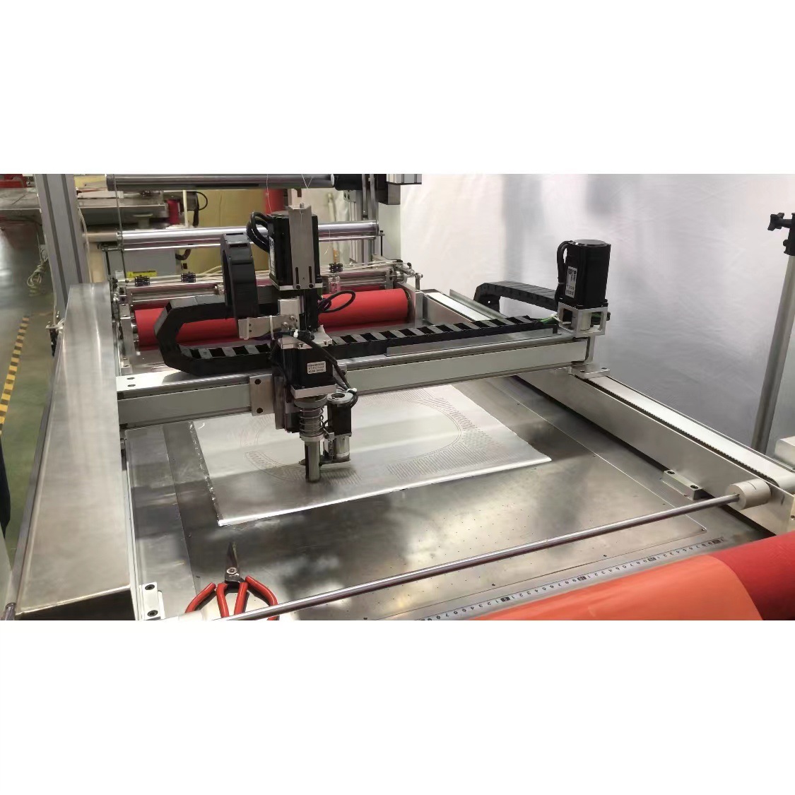 Fabrica de Dongguan suministra directamente cubierta automática de inodoro de película antifumble de goma de mascota de silicio de alambre de silicio máquina de línea de calentamiento