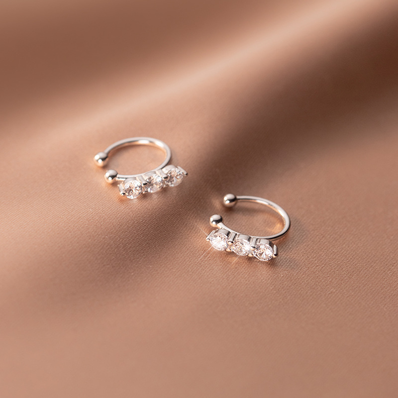 Eloch s925 plata dulce simple orejas para mujeres japonesas y coreanas temperamento diamantes redondos sin agujeros de orejas joyas de orejas M00686