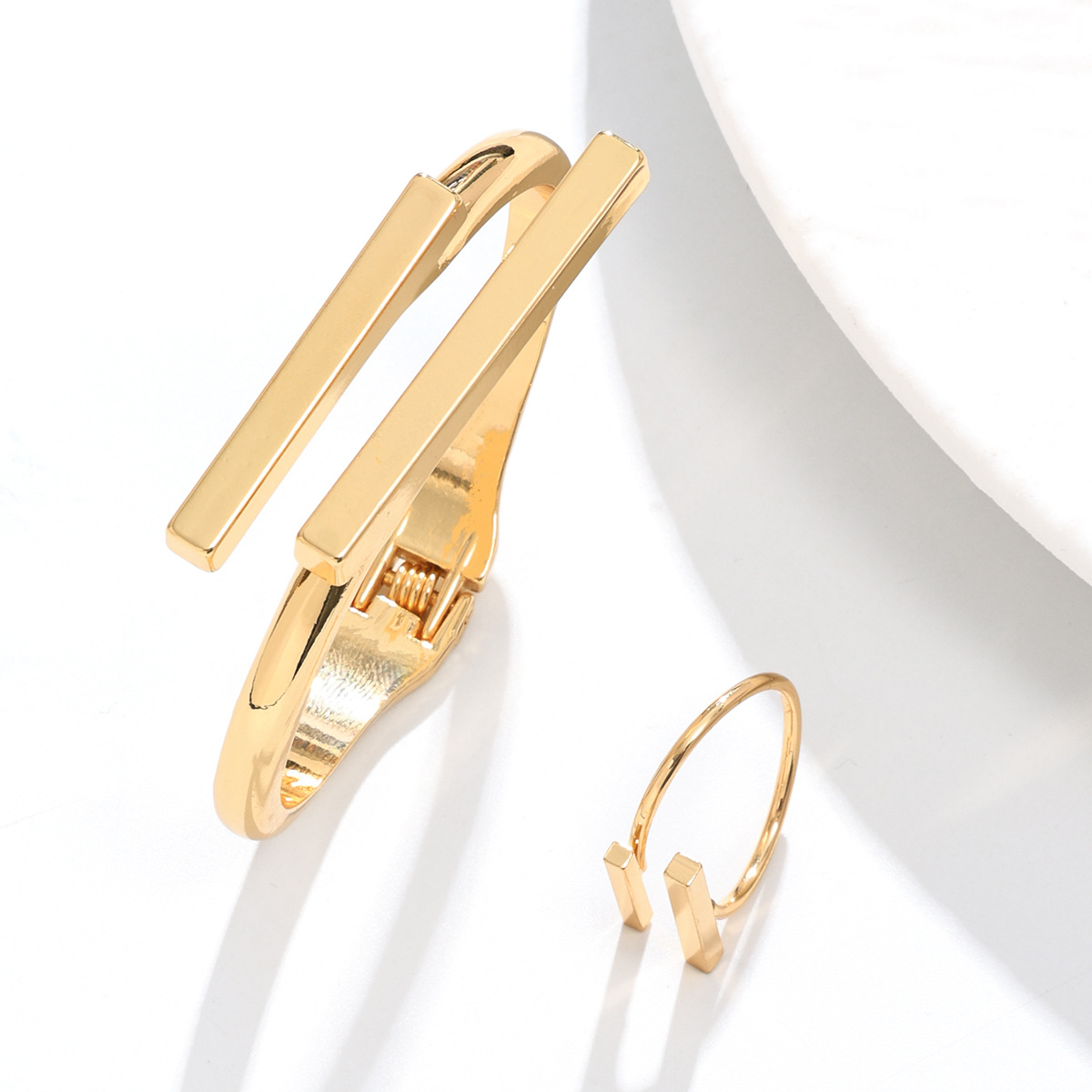 Moda transfronteriza europea y americana personalidad creativa metal geométrico cuadrado apertura ajustable pulsera femenina anillo conjunto de joyería