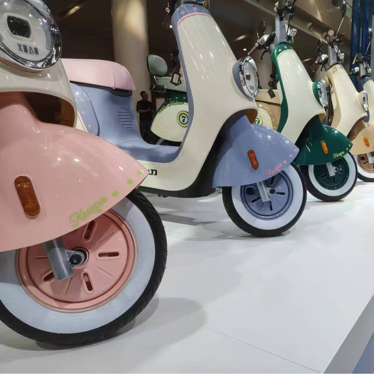 电动车加厚外胎吉路尔白边300-10外胎4层加厚