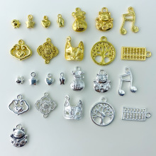 手工DIY饰品吊坠手串串珠金色福字小挂件手链项链合金配饰配件