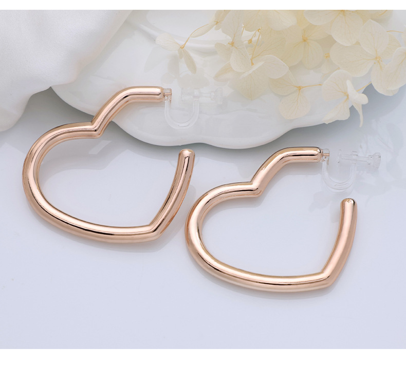 European and American fashion style irregular earrings recommended by Internet celebrities: Geometric metal retro earrings, simple C-shaped large ear rings 12 undefined