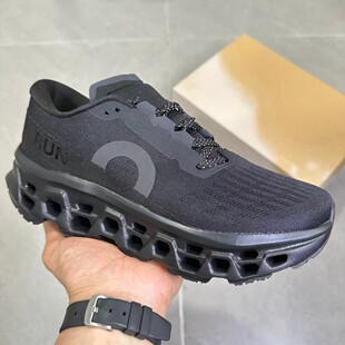 �羳 Cloudmonster 3ϵ�й֫F3�������p�ӵ����e�ٴ��\���ܲ�Ь��
