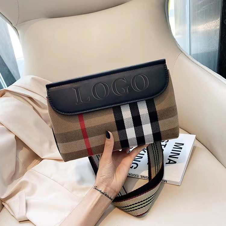 Small bag women's bag 2022 new fashion simple temperament ladies tide Korean shoulder messenger bag small square bag wholesale
