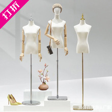 ����ģ�ص���Ů��̨���b�����ż����������ƽŮ�bģ��չʾ��ȫ��