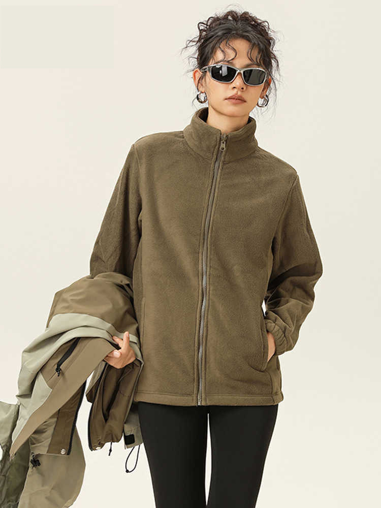 Super hermosa ropa de asalto mujer 3 en 1 desmontable 2025 nuevo otoño y invierno al aire libre pareja de montaña chaqueta a prueba de viento hombre