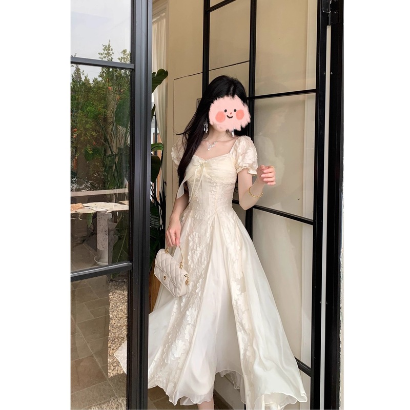 Blovelan白茶与风纯欲白月光气质刺绣花朵蓬蓬连衣裙度假风长裙女|undefined