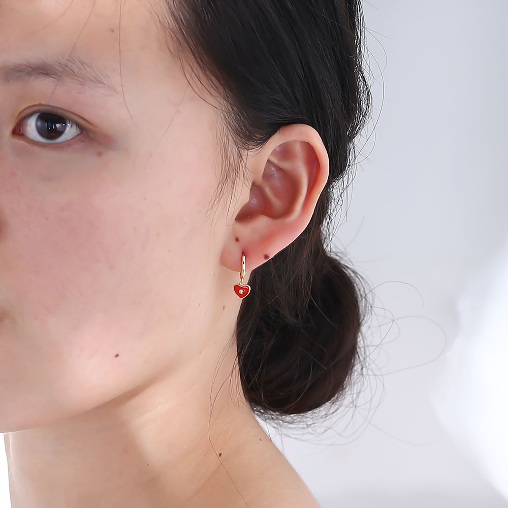 Accesorios transfronterizos europeos y americanos dulce amor eardrops pendientes s925 plata esterlina en forma de corazón color gota pendientes temperamento venta al por mayor