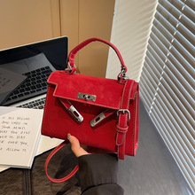 �r��ͨ���K�����Ů2026���¿���������e�ٴ�tɫ���б��μ��