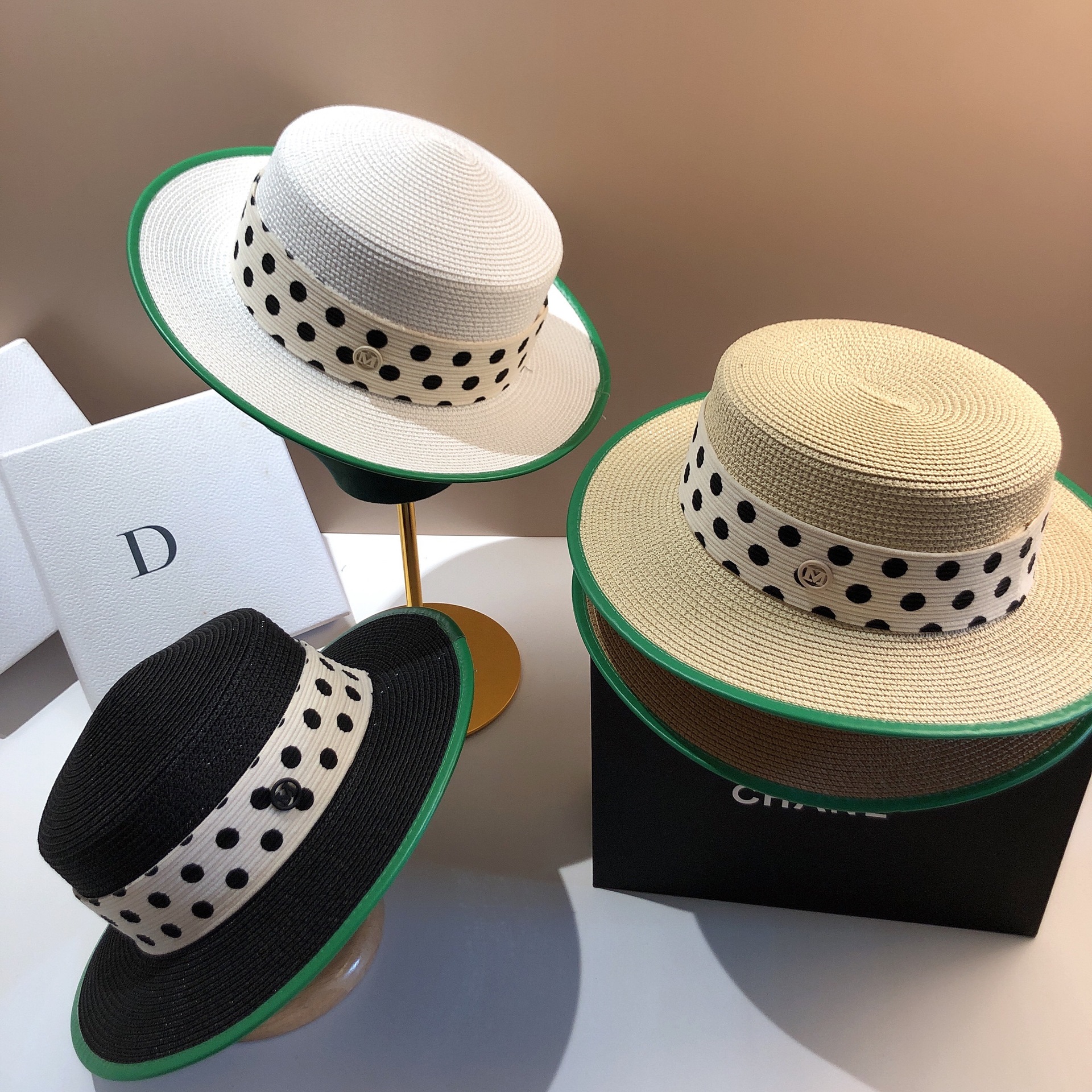 Straps Design Pastoral, Simple Style Style Big Eaves Rim Women's Pastoral Simple Style Polka Dots Straps Big Eaves Straw Hat