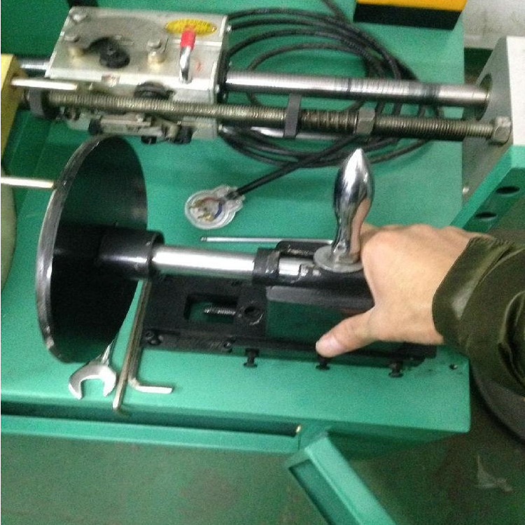 Enrolladora Automática Vertical de Cintas para Industria Textil
