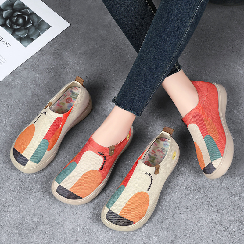 Zapatos de mujer primavera nuevos viejos zapatos de tela de Beijing moda pintada zapatos casuales de poliuretano suela suave un solo zapato zapatos de mujer
