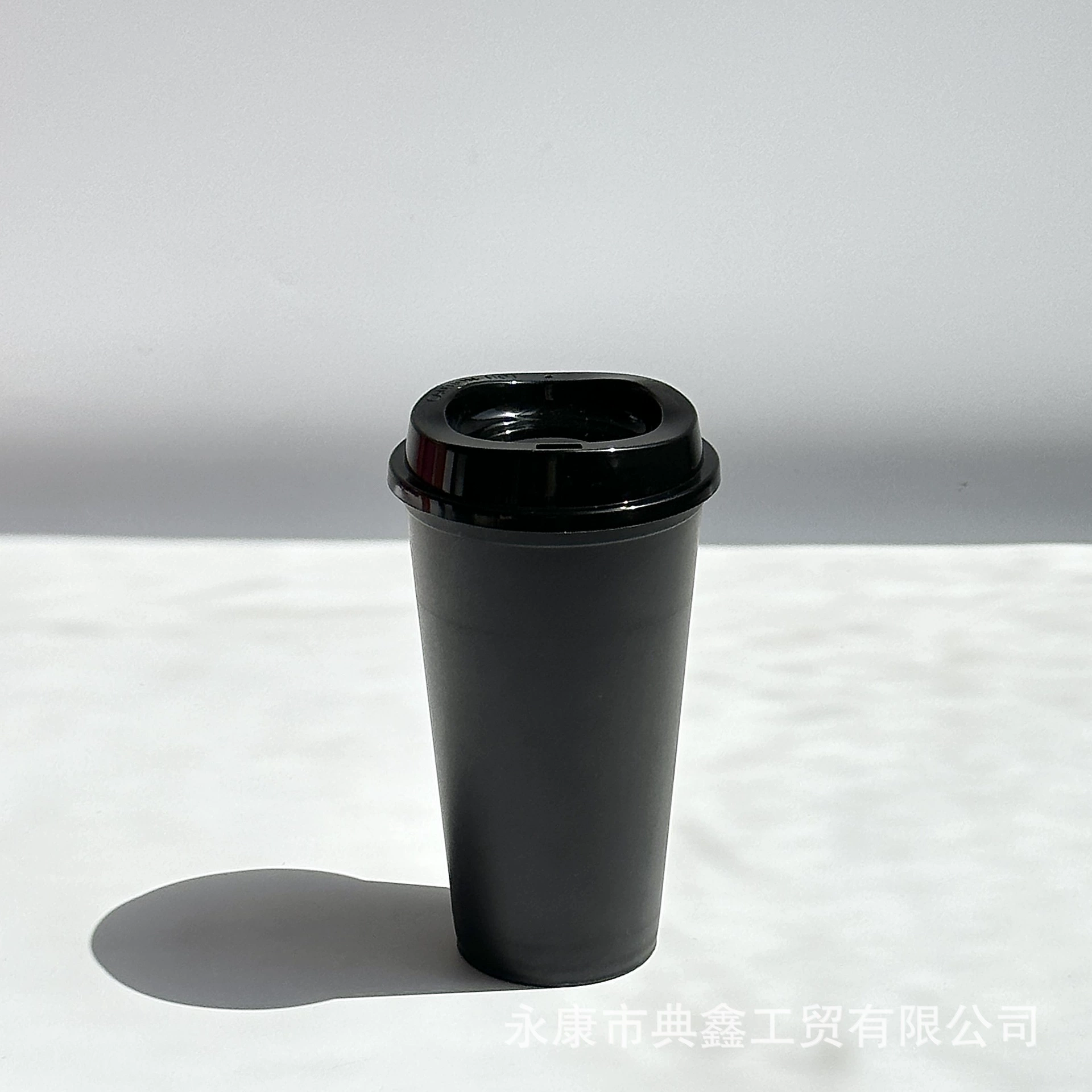 Source factory new product large capacity 16OZ plastic coffee cup PP material creative small portable single layer coffee E18