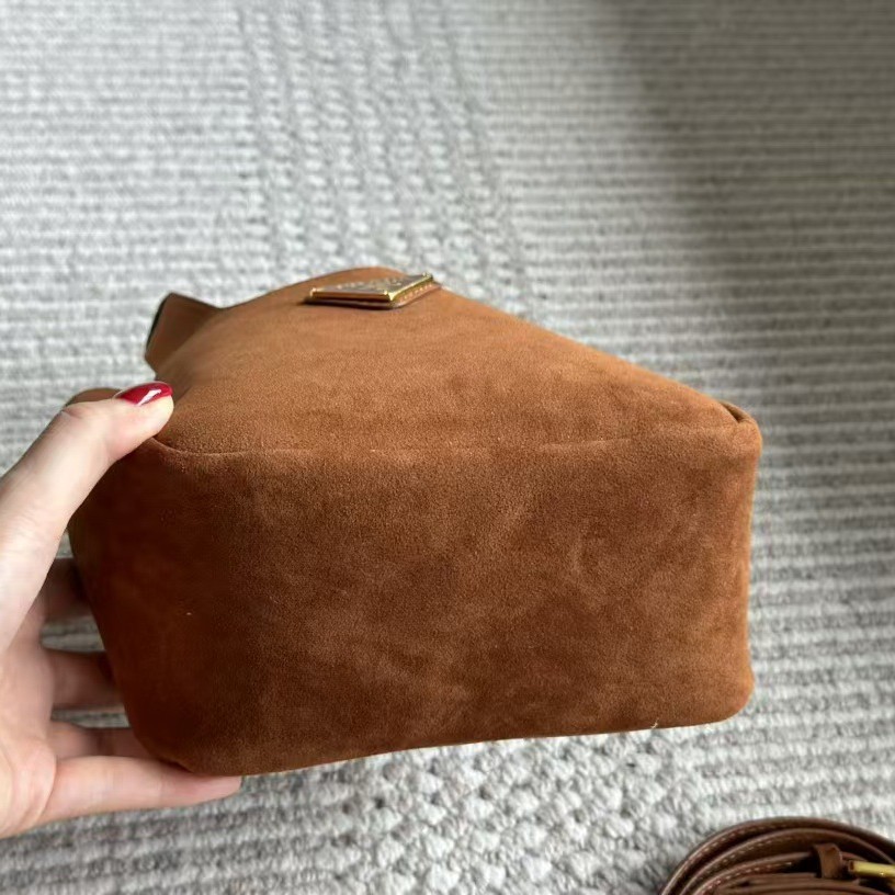 Commuter Suede Vintage Market Bag Frosted Leather Bucket Bag Handheld Tote High-End Niche Crossbody Bag For Women - Thumbnail 4