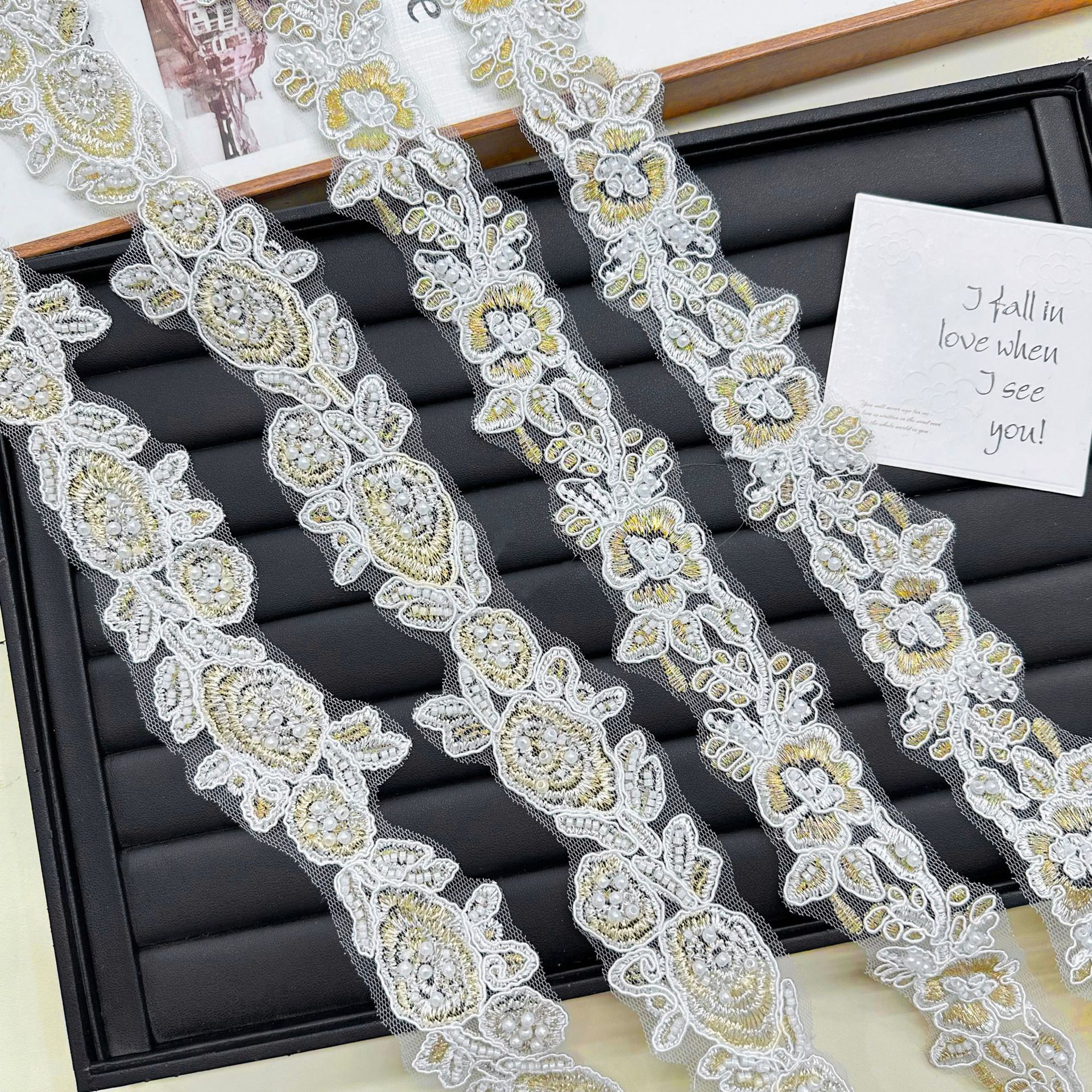 Inventario de dientes de perro ondulados encaje de perlas de clavos hechos a mano accesorios de banda de encaje pequeña fragancia accesorios de ropa cortina decoración de bordado image 1