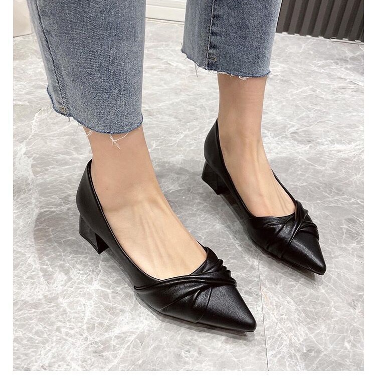 Tacones altos zapatos de mujer tacones puntiagudos 2026 primavera y verano nuevos pequeños zapatos de estilo de moda casual zapatos de mujer de trabajo poco profundos
