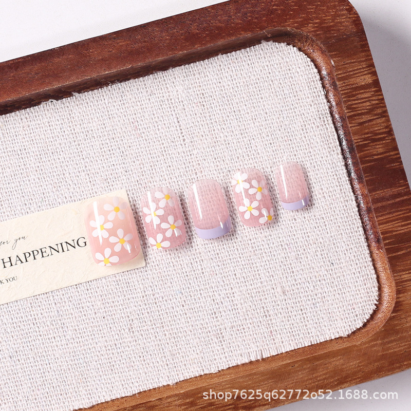 Hot-Selling 24-Piece Set of Simple Floral Design, High Aesthetic Appeal, Complexion-Enhancing, Handmade, Removable Nail Stickers