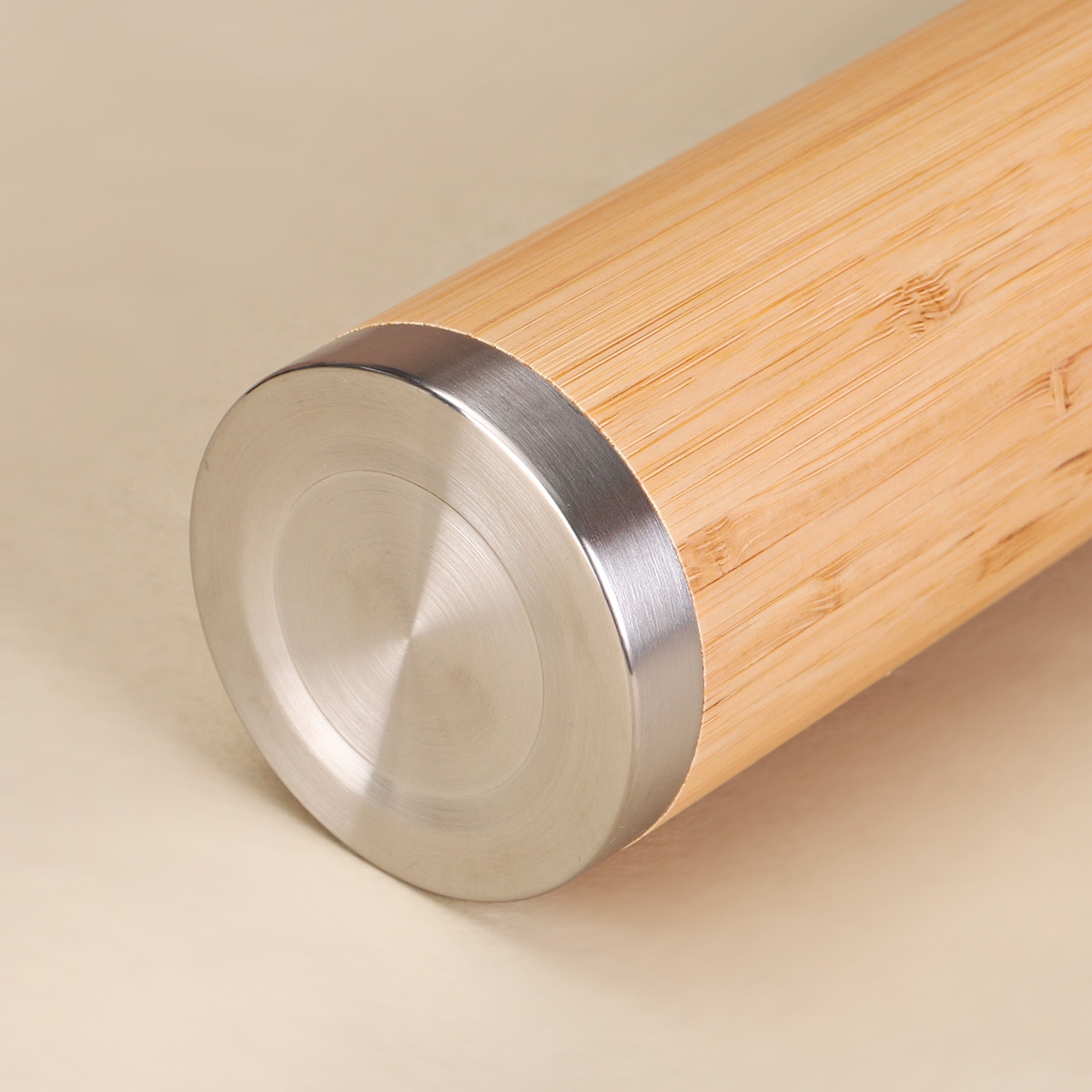 Stainless Steel Thermos Flask With Bamboo Shell For Outdoors_voghion.com