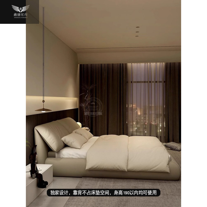 Luz lujosa cama doble moderna y simple, atmósfera italiana de alta gama, cama de matrimonio minimalista, cama queen, cama de cuero de orejas de elefante, dormitorio principal.