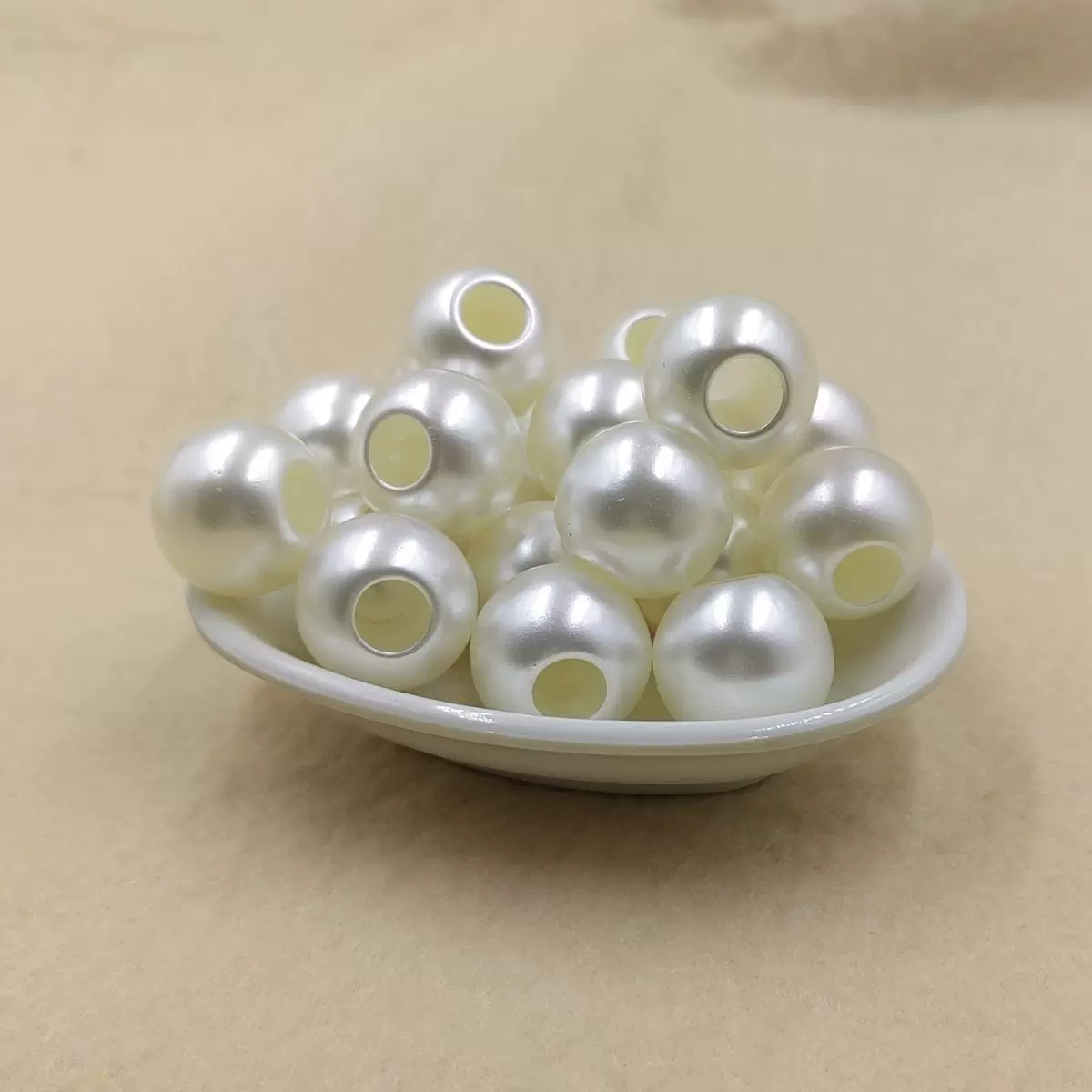 大孔珍珠水磨散珠 大眼塑料珍珠直孔圆珠DIY饰品配件鞋服衣帽串珠