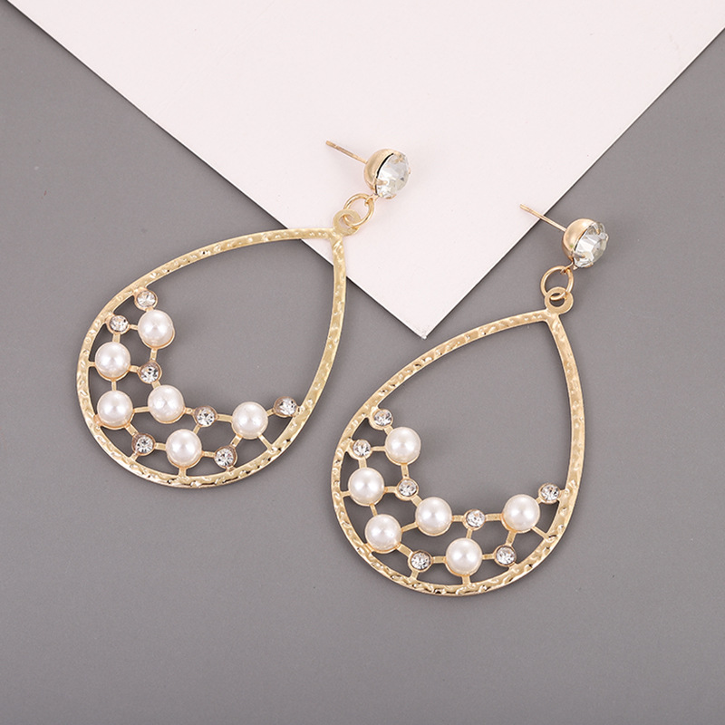 Creative Drop-shaped Alloy Acrylic Pearls Earrings display picture 3