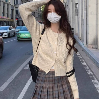 复古短款麻花毛衣外套女春秋内搭学院风纯色小个子针织开衫上衣