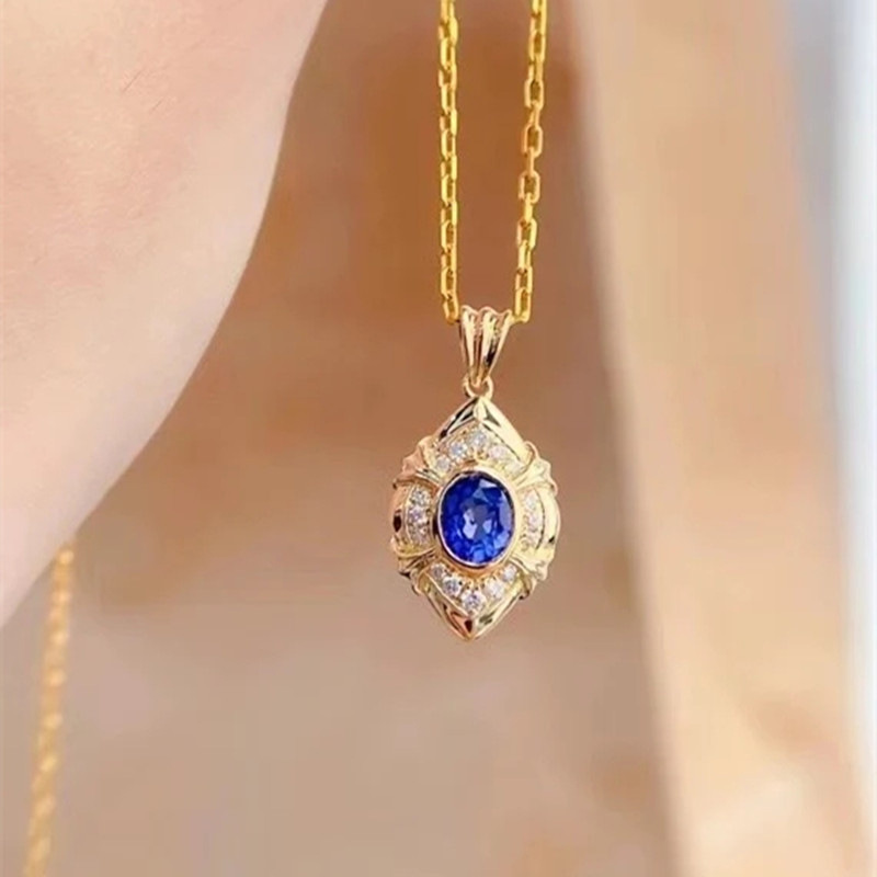 Fashionable trend necklace