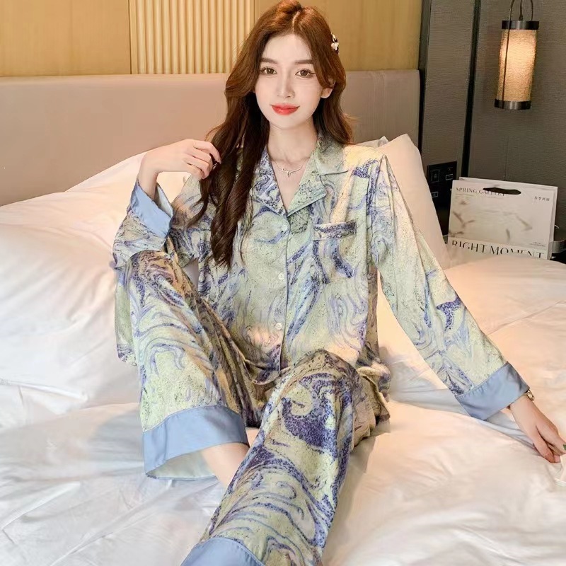 Pijama de verano nuevo hielo pantalones cortos de mangas cortas de dibujos animados KT gato coreano dormitorio de estudiantes ropa delgada set