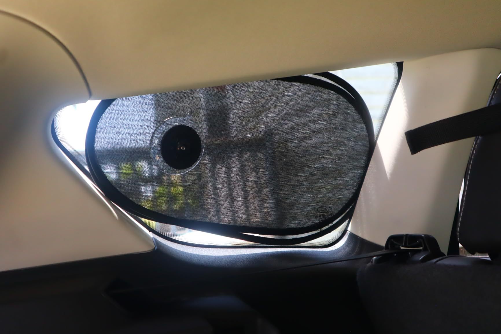 Adjustable suction cup sunshade for cars, sun protection, heat insulation, light blocking, UV protection, side window car sunshade