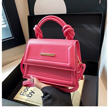 ���^���e��ɫ�μ��2025�¿���������r�к��sб�泱��С���ٴ�