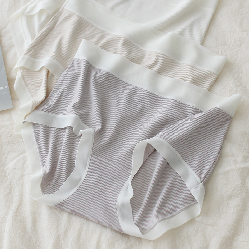 R020 Delicate Threaded Soft Elastic Seamless Edge Comfortable Mid-Waist Inner Briefs for Young Ladies