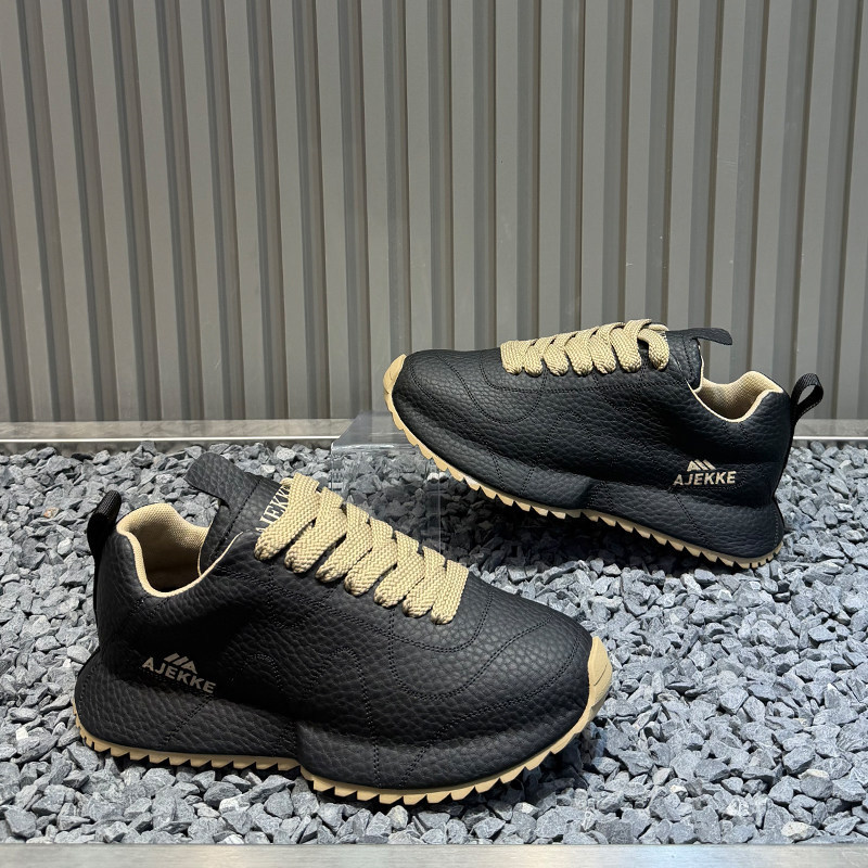2026 Spring New Men's Shoes, Fashionable, Simple, Versatile, Thick-Soled, Retro Lace-Up, Trendy Brand Original Casual Shoes 2026 Spring New Men's Shoes, Fashionable, Simple, Versatile, Thick-Soled, Retro Lace-Up, Trendy Brand Original Casual Shoes