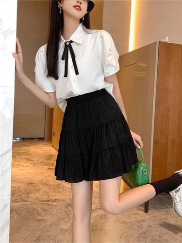 White pleated skirt for women 2025 new ins cake skirt, high waist, slimming design, niche a-line short skirt