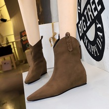 6632-11 Retro Korean version with height increasing short leg women's boots for slimming and versatile trimming. Suede back zipper winter boots