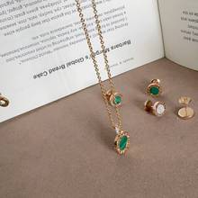 精工高品质双面项链罗马字母双面贝母圆牌玛瑙轻奢锁骨链两用批发