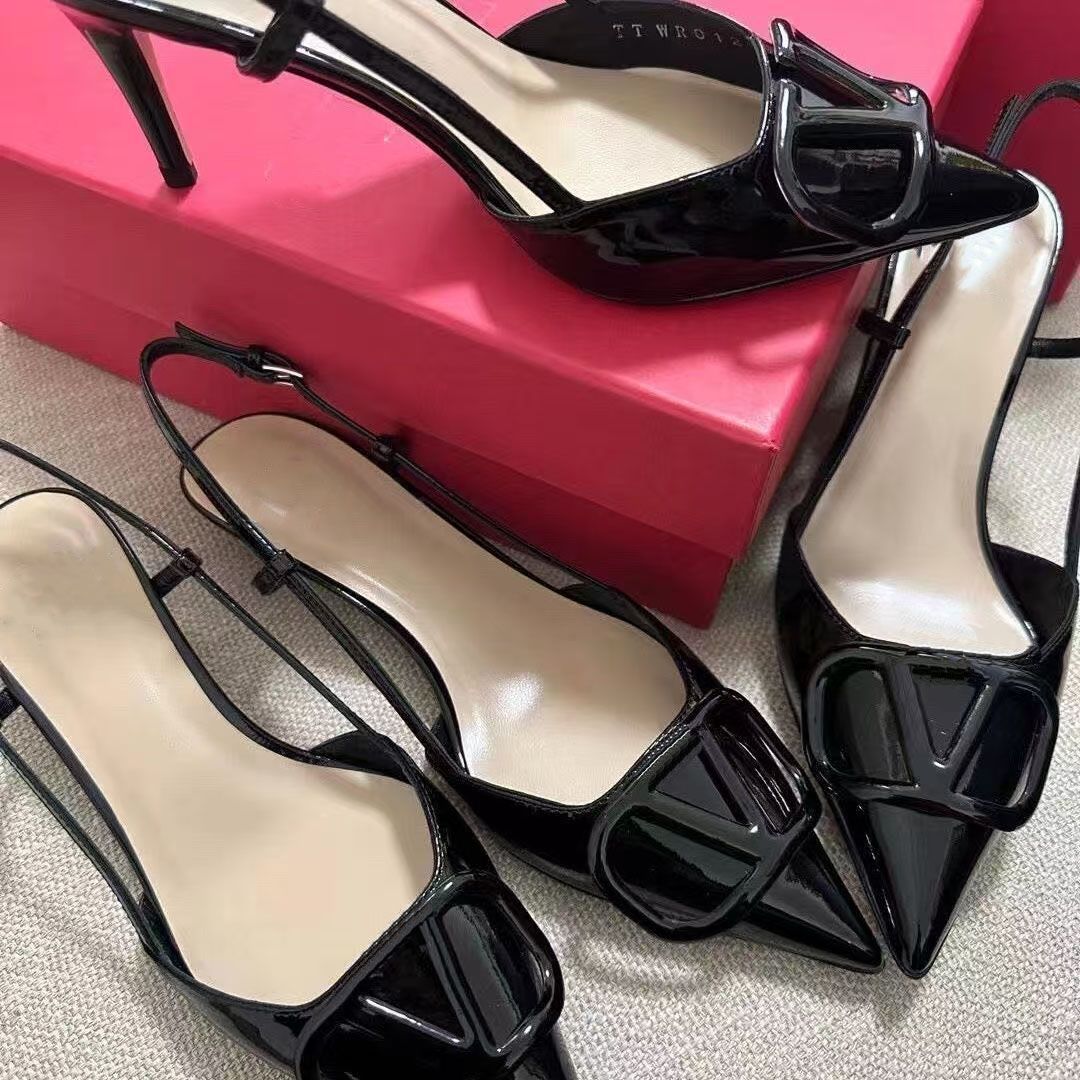 French-Style Hollow Back Sandals with Metal Buckle, 2025 Summer New Height-Increasing Women's High-Heeled Pointed Nude Pink Shoes