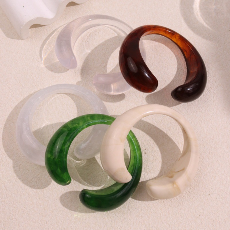 72g Weight Vintage Style Classic Style Geometric Resin Bangles Wholesale