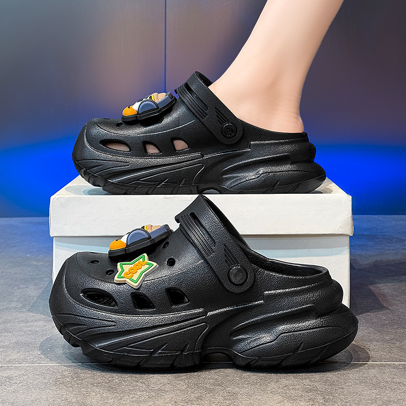 Cross-border shit-feeling thick-soled hole shoes women's 2025 new summer wear cute Baotou slippers a generation of hair