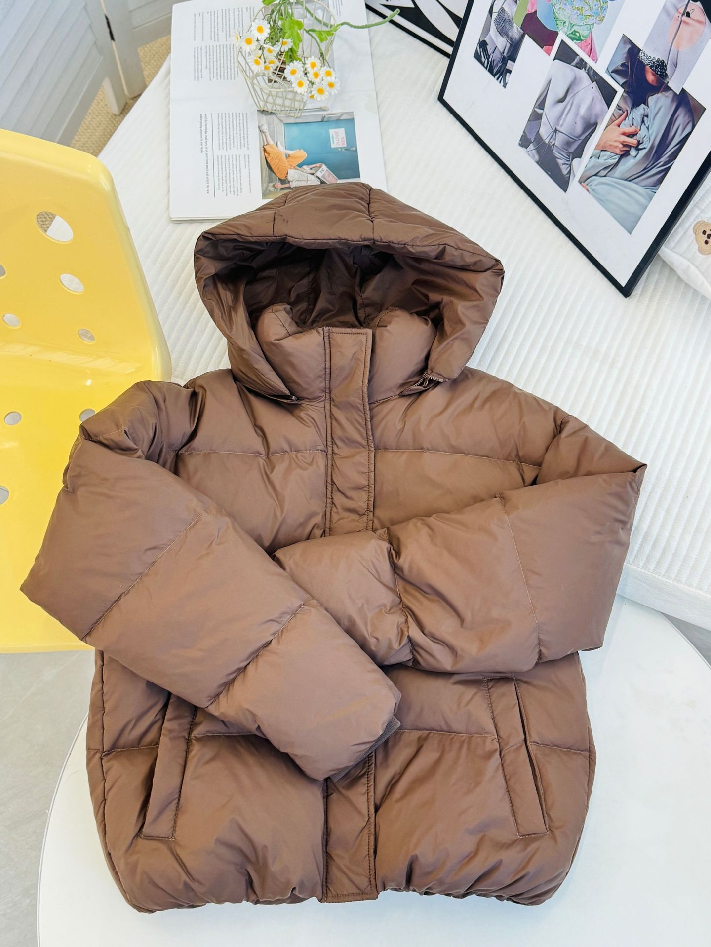 2024 nuevo chaqueta de plumón para mujeres gruesa corta chaqueta de pan pequeño chaqueta de invierno de color sólido