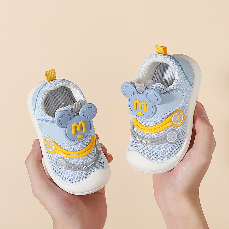 Zapatos infantiles para bebés varones 2024 primavera y verano nuevos zapatos de malla suave para bebés zapatos de malla transpirables zapatos infantiles