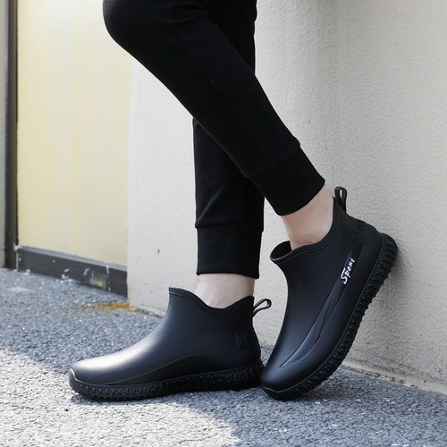 New rain boots for men and teenagers short-tube silicone non-slip fashionable couples flat-soled plus velvet water shoes students waterproof rain boots