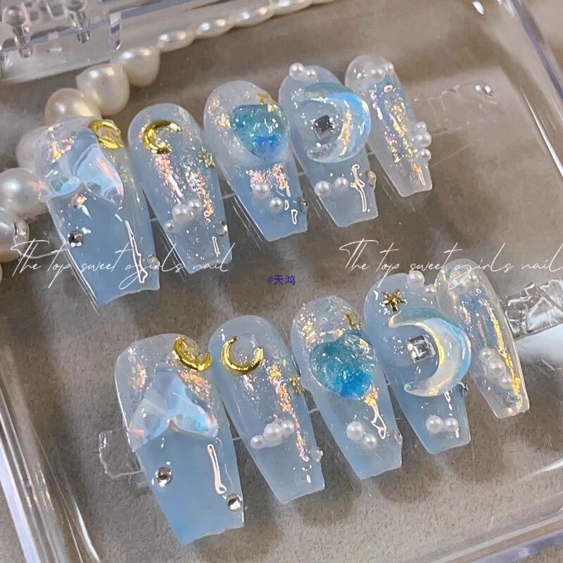 Handmade Children's Wearable Nails for Girls, Mermaid Nail Art, Ice-Transparent Three-Dimensional Blue Heart Ocean Ice Moon Finished Patch