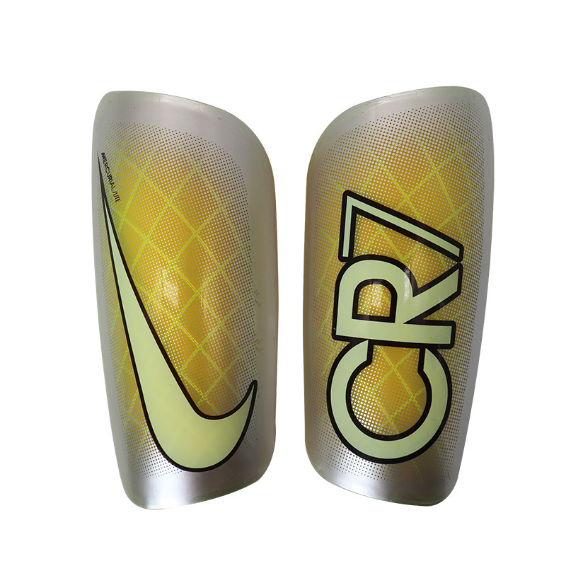 CR7 amarillo