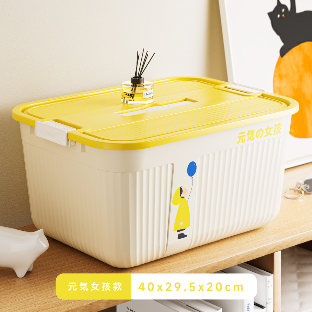 3 Niñas con un traje ✓