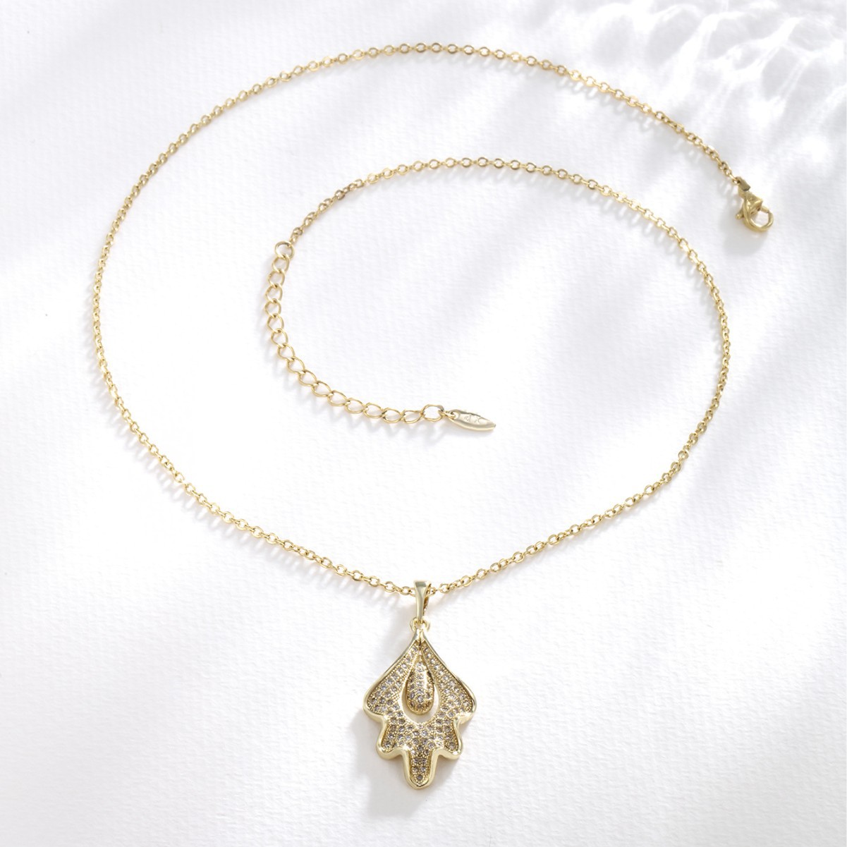 Xuping joyería para damas delicados pendientes colgante dos piezas set lujoso estilo europeo y americano zircon orejas collar combinación